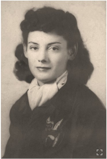 Helen Wyatt Snap.jpg